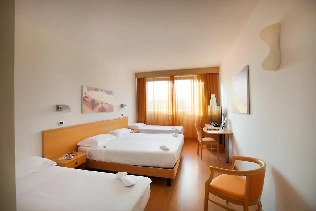 Hotel Montemezzi Vigasio 4*,