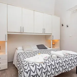 bedda-catania-apartment.sicilyhotelsitaly.net/